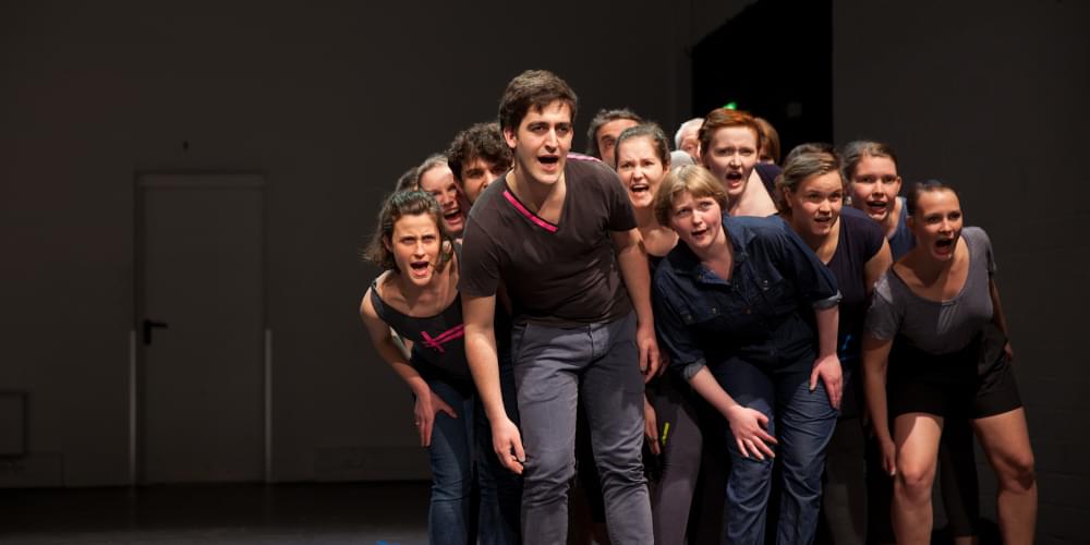 Tickets ||: Wir fangen nochmal an :|| – Feldstudie mit Chor, Theater / Performance in Dortmund